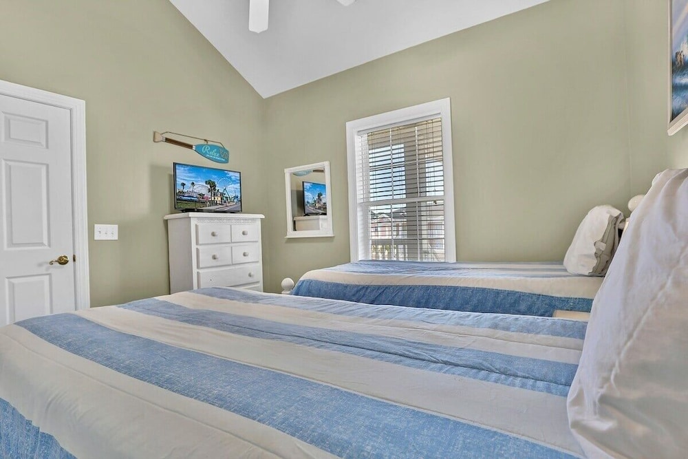Magnolia North 4878-305 2 Bedroom Condo