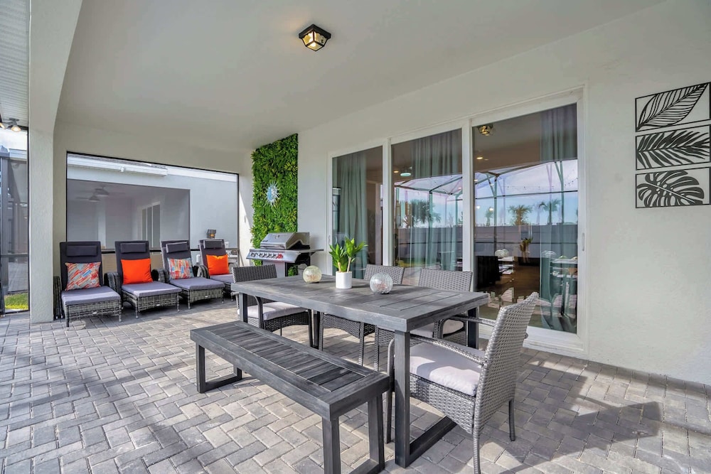 Upstay: Family Retreat w Pool, Cinema & Games Room