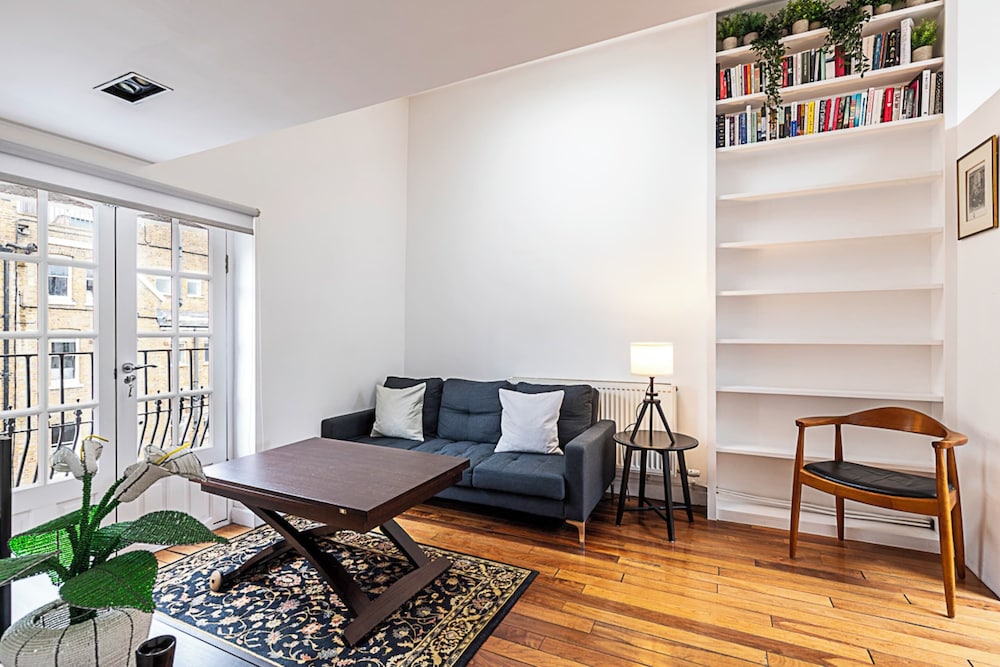 Fitzrovia Townhouse Apartment