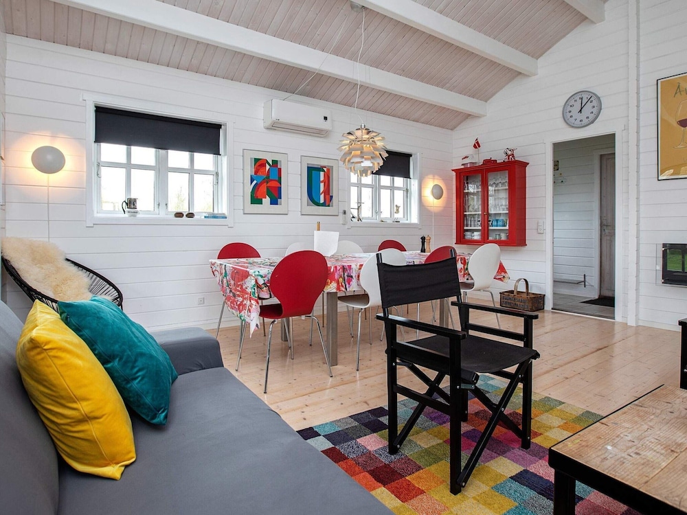 6 Person Holiday Home in Vaeggerlose