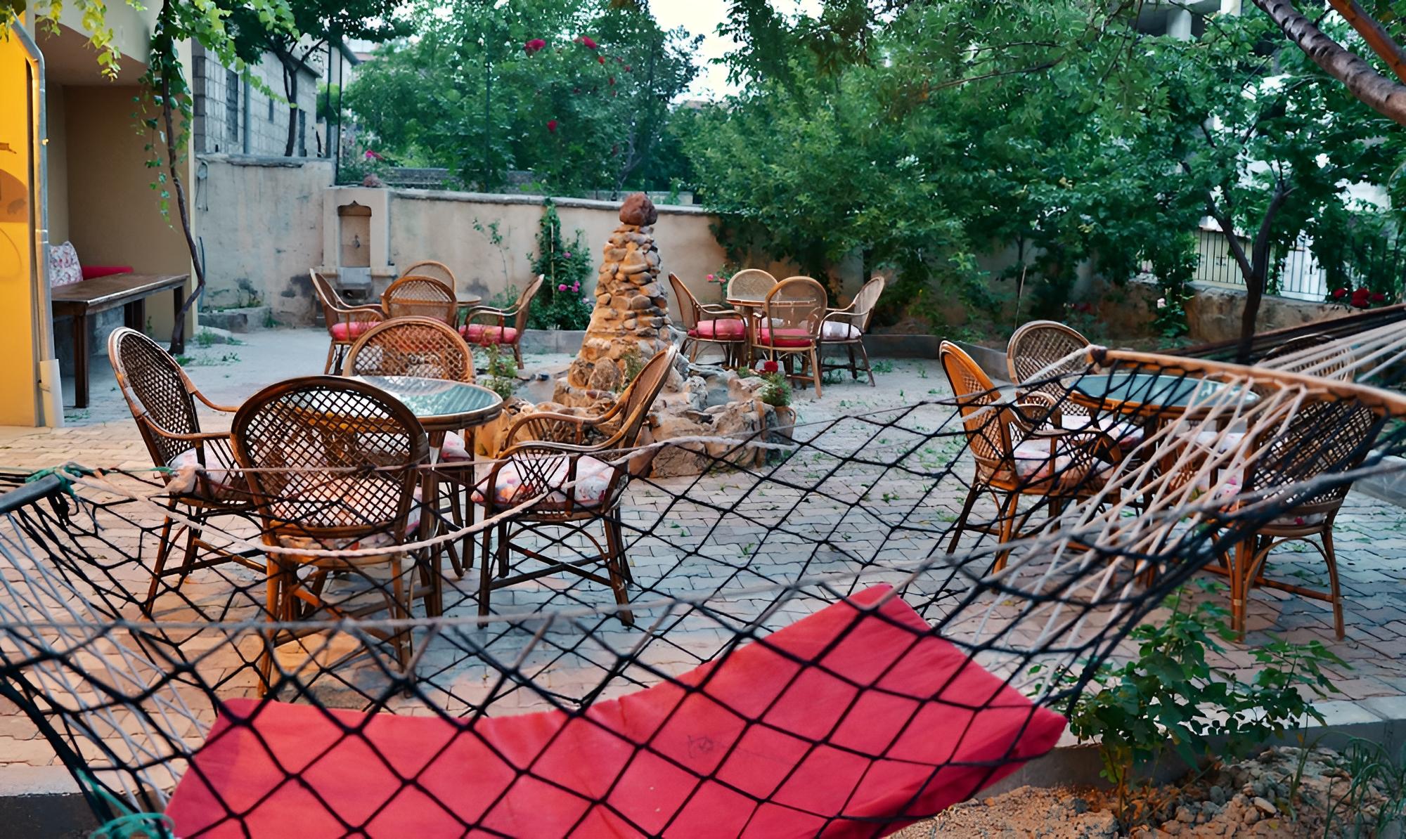 Dedeli Deluxe Hotel