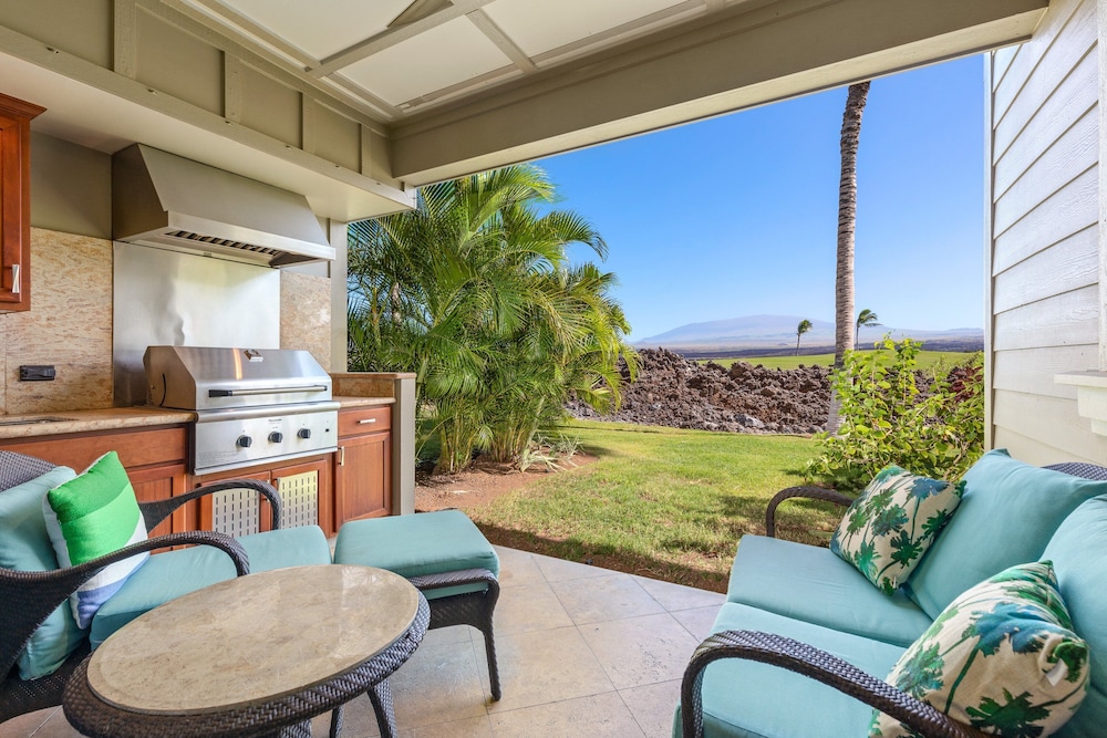 Ground Floor - Gorgeous View of Mauna Kea - Concierge - Nearby Beach - Vrkcv