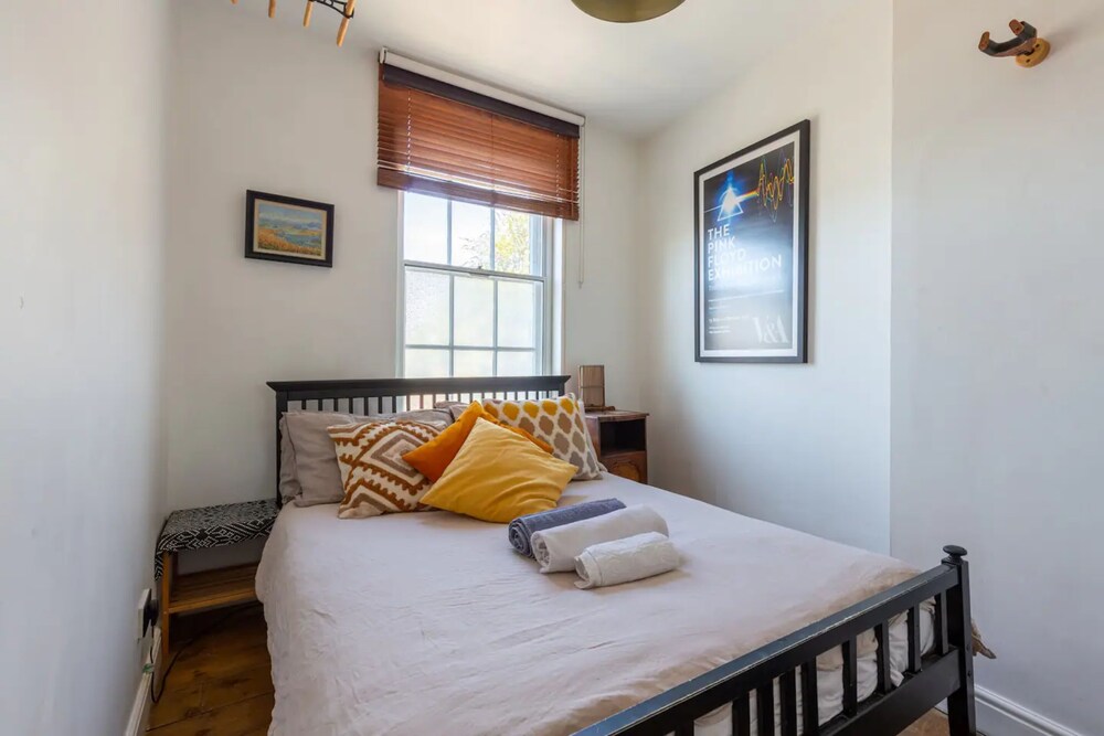 Trendy 2 Bedroom Apartment in the Heart of Brixton