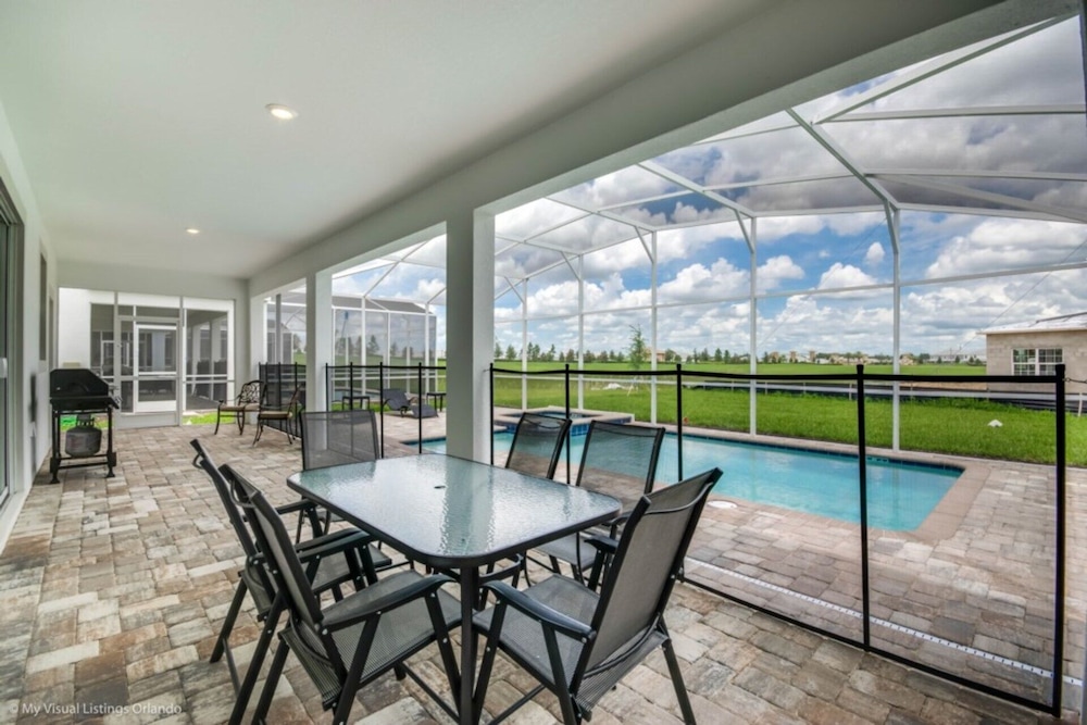 Villa in Champions Gate Resort 2528 - Image 4