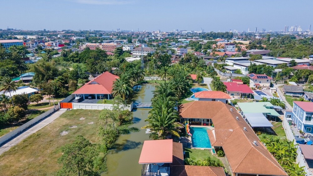 Pool Villa for Families and Party