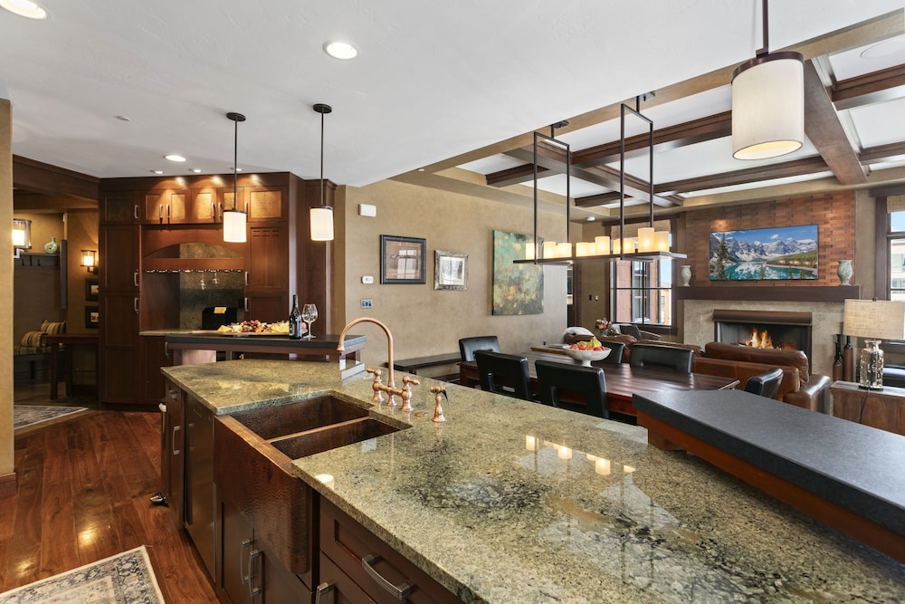 Flagstaff Lodge at Deer Valley Resort - Three Bedroom Residence #302 3 Condo