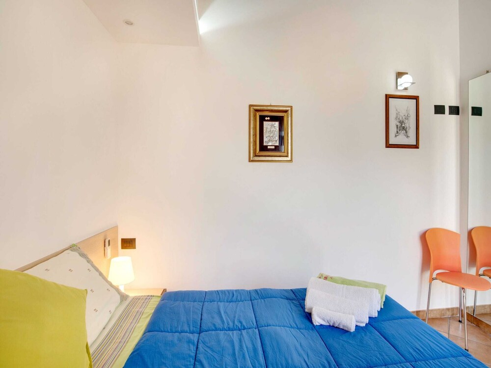Beachside Getaway w/ Garden view 5