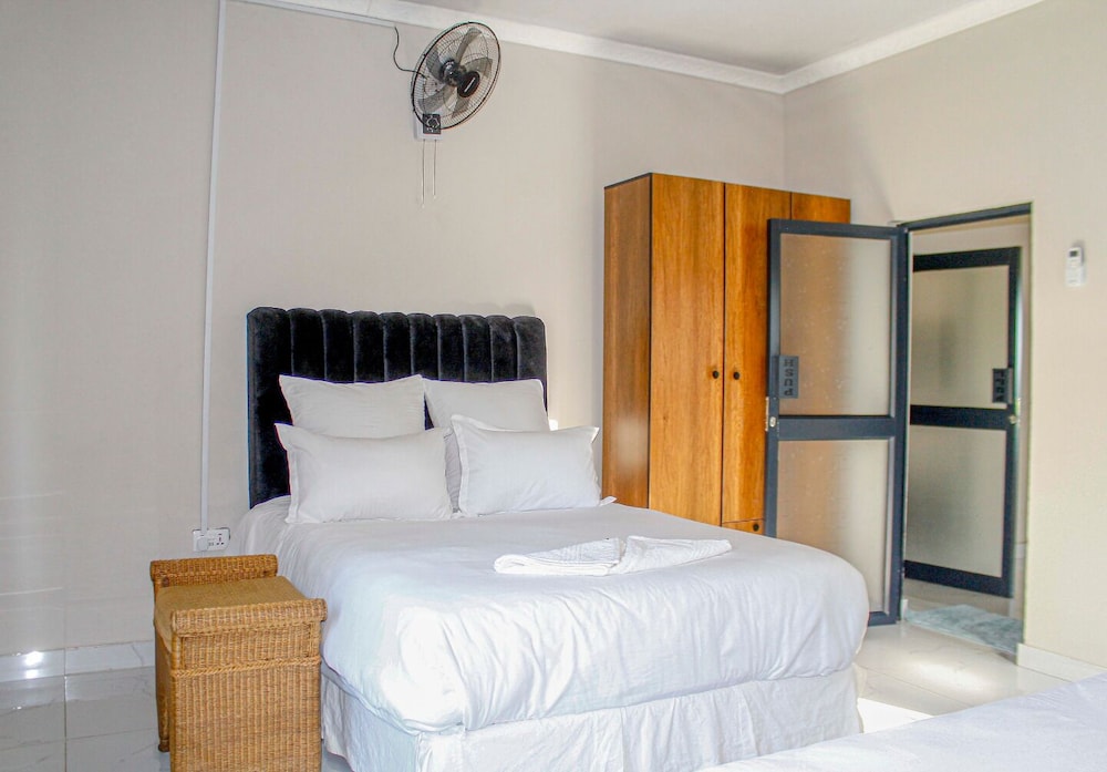 Tou Safari Lodge