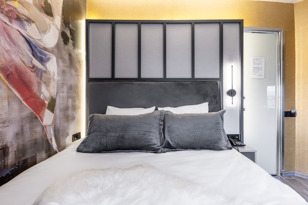 Taksim Terrapia Hotel - Image 20