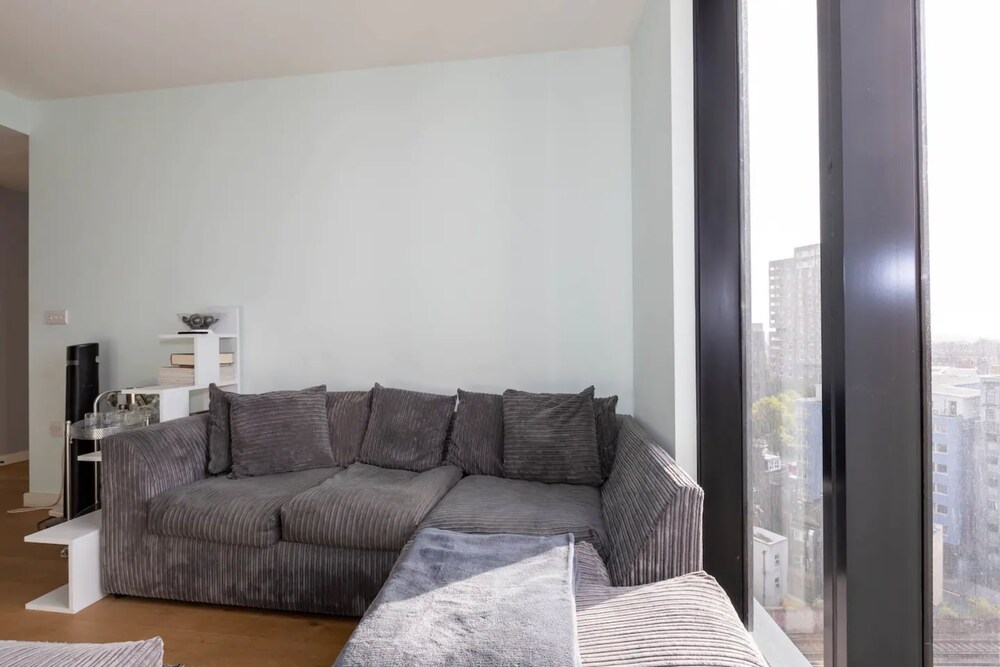 Bright New 1 Bedroom Flat in Elephant and Castle