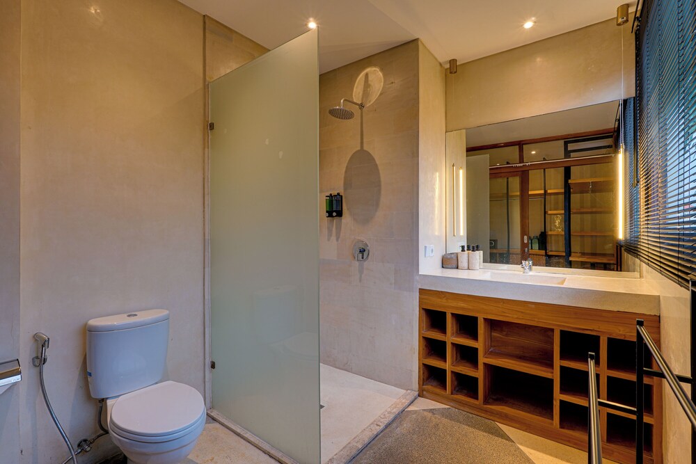 Stylish Canggu Apartment near Berawa Beach