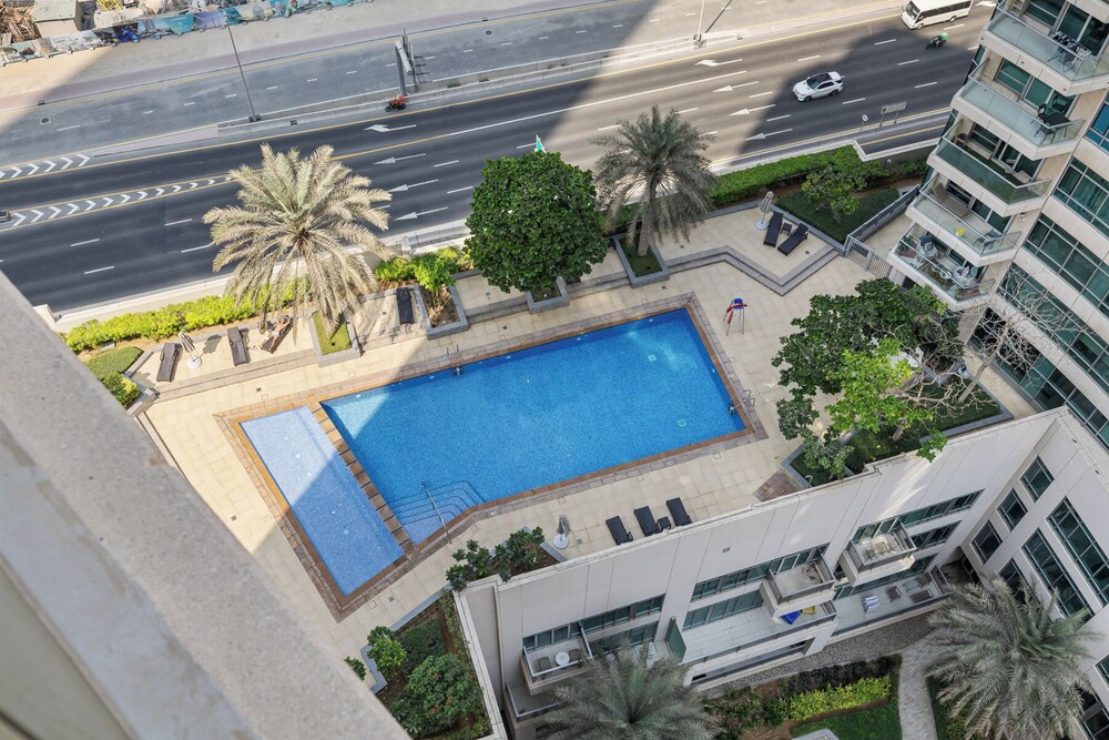 2BR Partial Burj Khalifa View