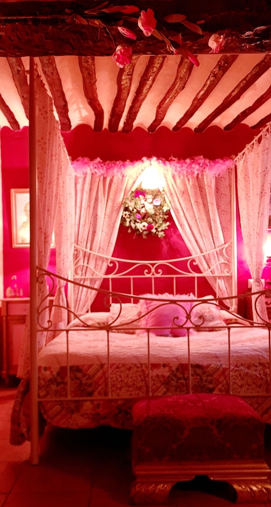 Getaway to Cuenca at La Quinta de Malu