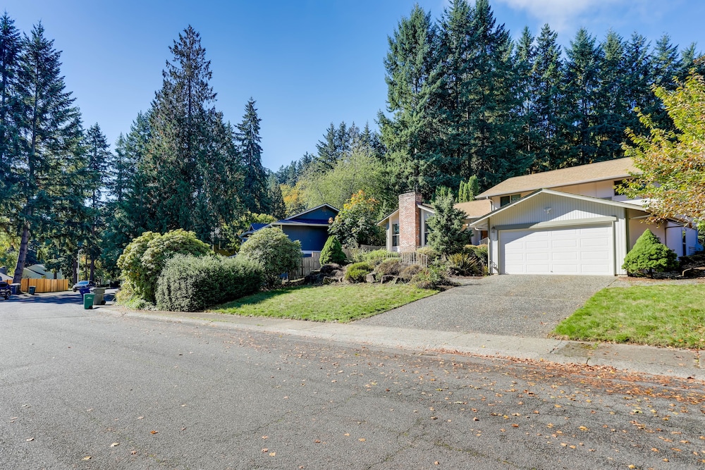 Redmond Vacation Rental ~ 16 Mi to Seattle! view 3