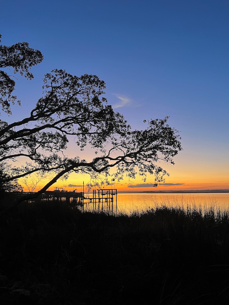 The Hydeaway by Topsail Realty