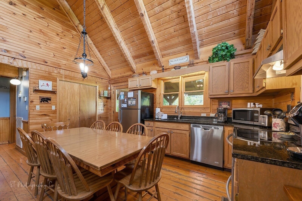 Sweet Magnolia 2 Bedroom Home