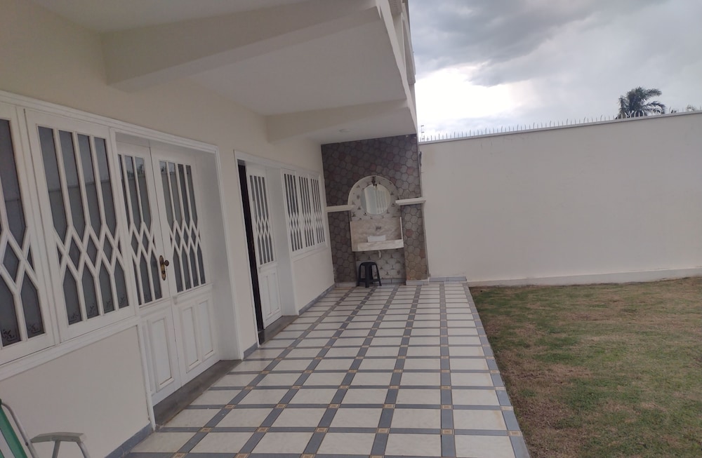 Acomodações Anfitriã