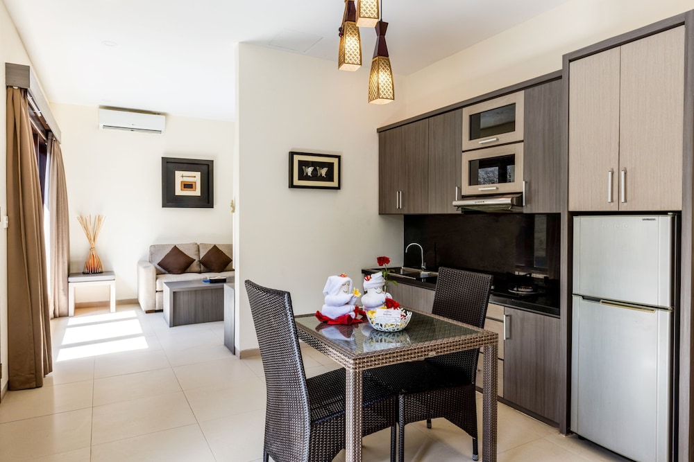 Luxotic Private Villa and Resort