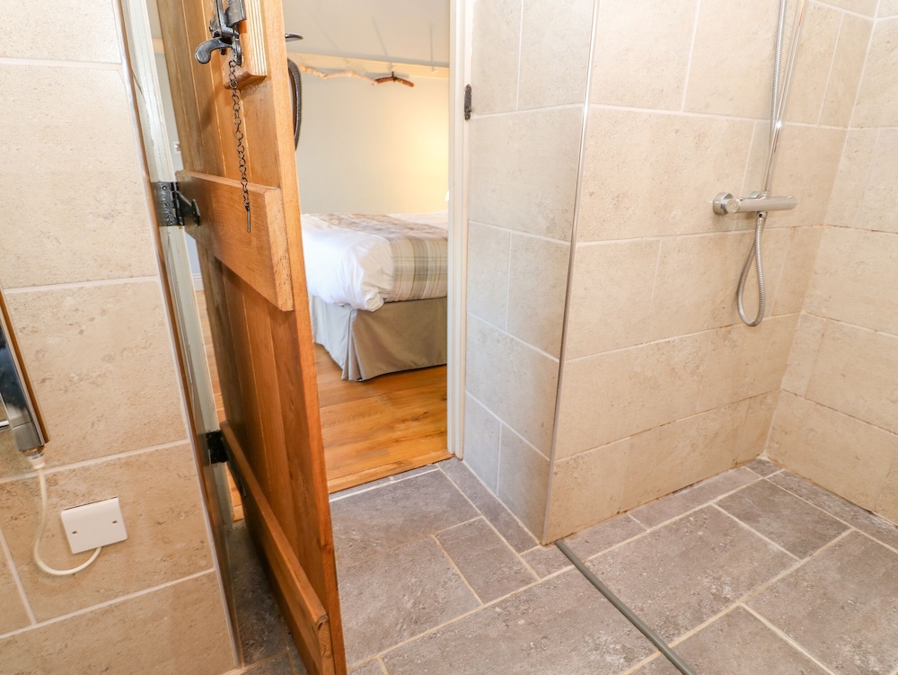 The Cartshed, Sedbury Park Farm - Property Image 11