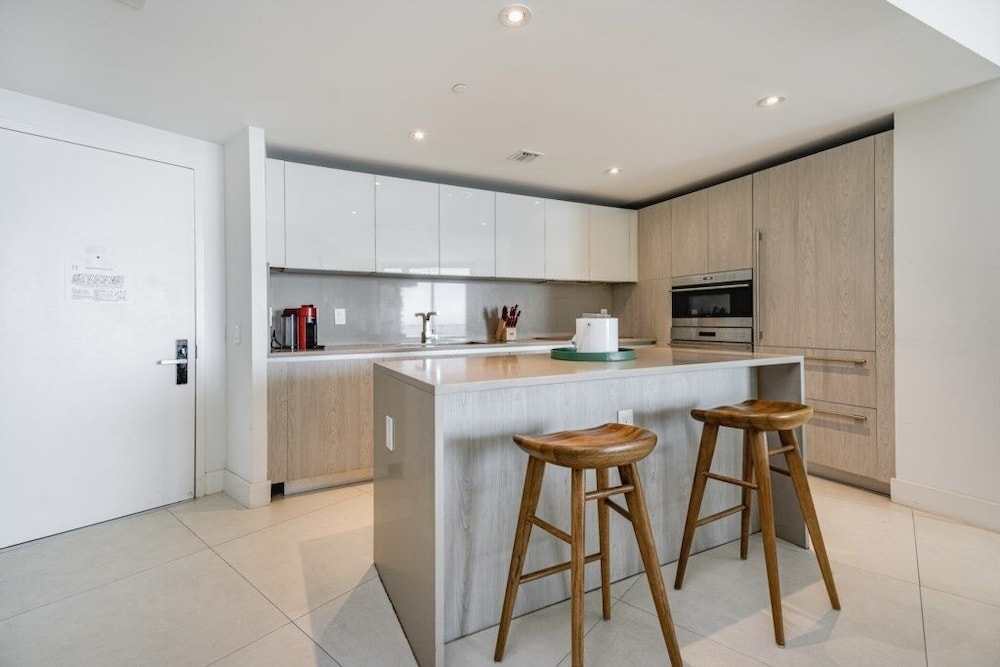 Private 2br Ocean View At Hyde Beach Resort 2 Bedroom Condo