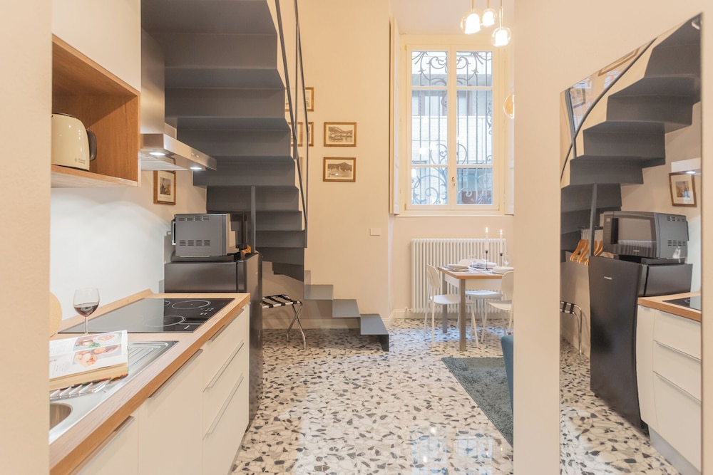 Cinque Giornate 70 Suites by Rent all Como