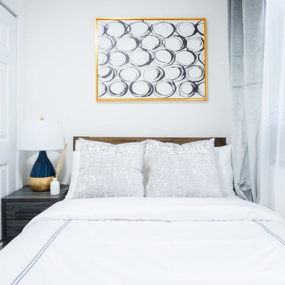 49-3b Newly Renovated 2BR W D Midtown East