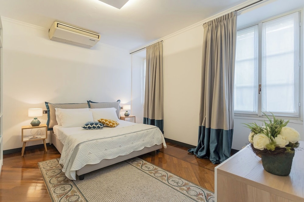 Lake Holiday Como by Rent all Como
