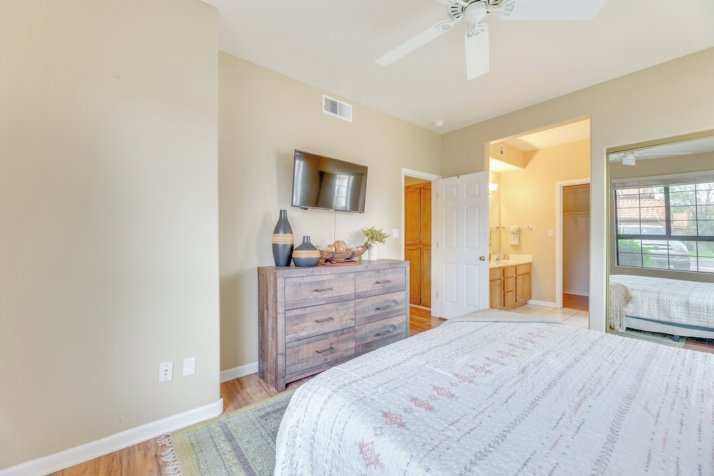 2 Mi to Dtwn: Condo w/ Patio in Mesa!