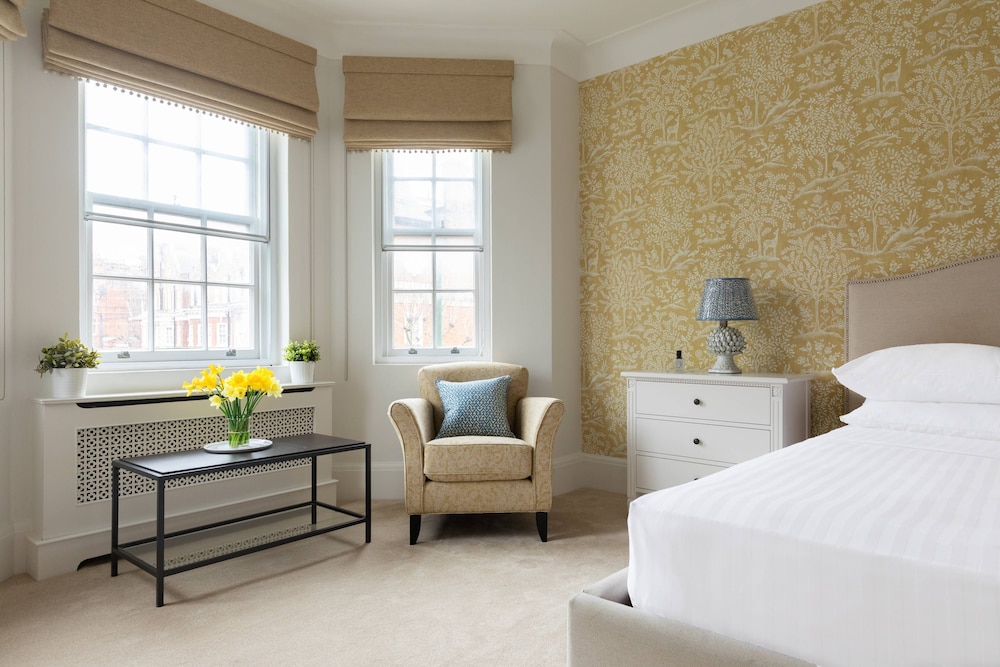 Sloane Avenue IV by Onefinestay