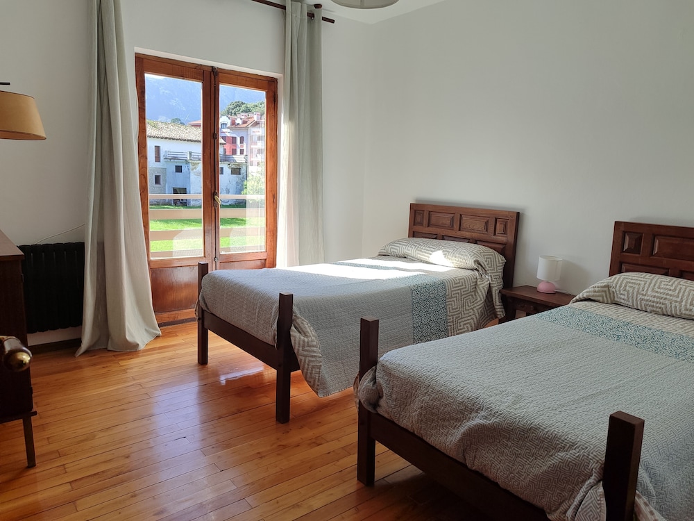 Chalet Las Llamas on Llanes