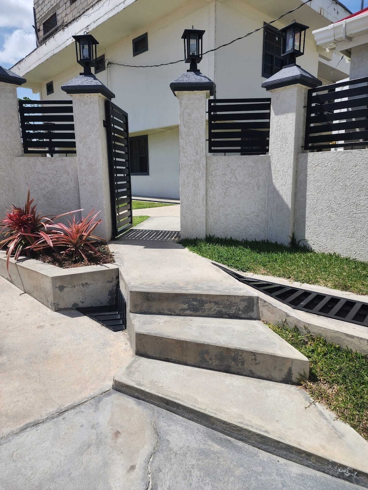 Ideal Executive Suites