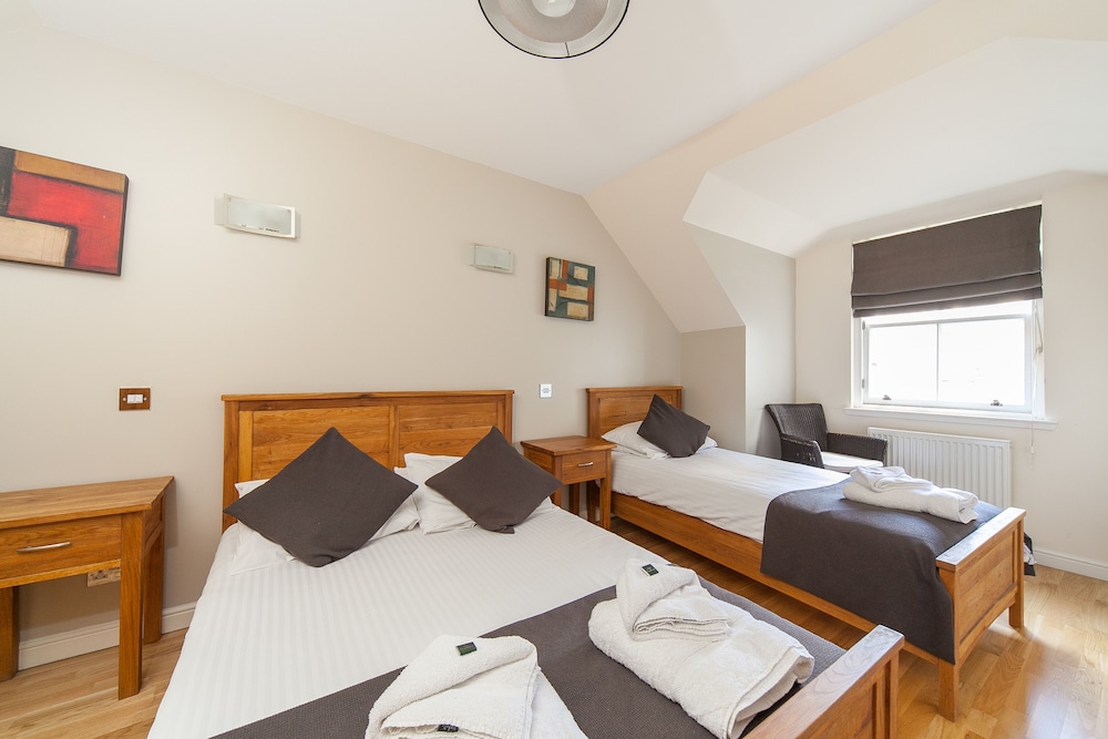 Burnets Apartments