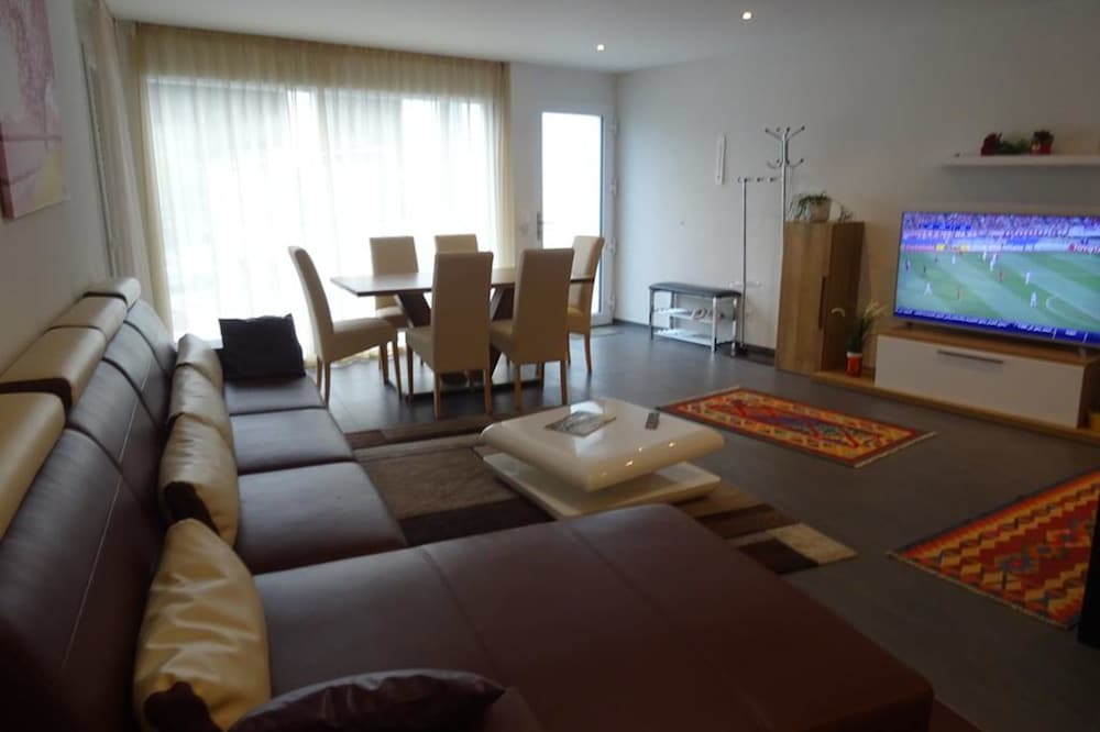 Bahnhofplatz Apartment view 5
