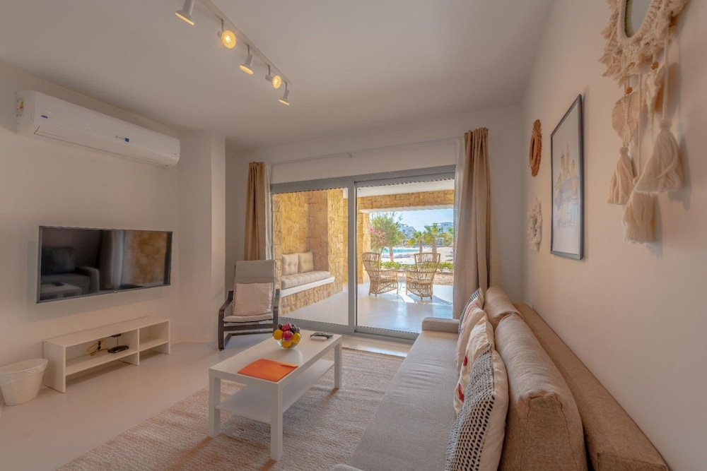 El Gouna Vacations - Vesta - Superior Apt - 3Br - Swan Lake - Property Image 1