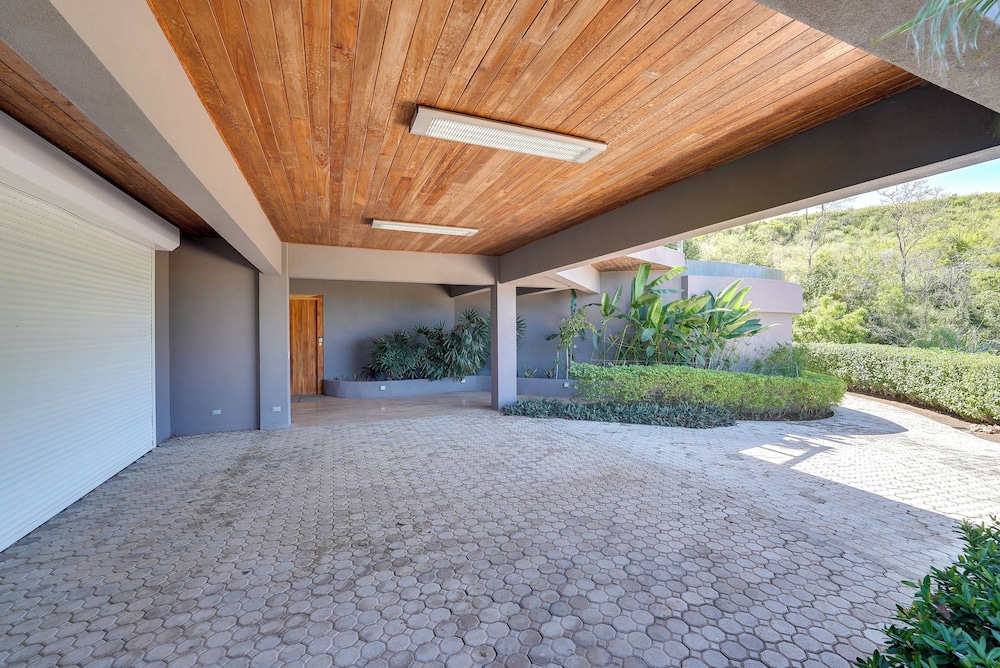 Luxury Home w/ Views & Infinity Pool: Near Beach!