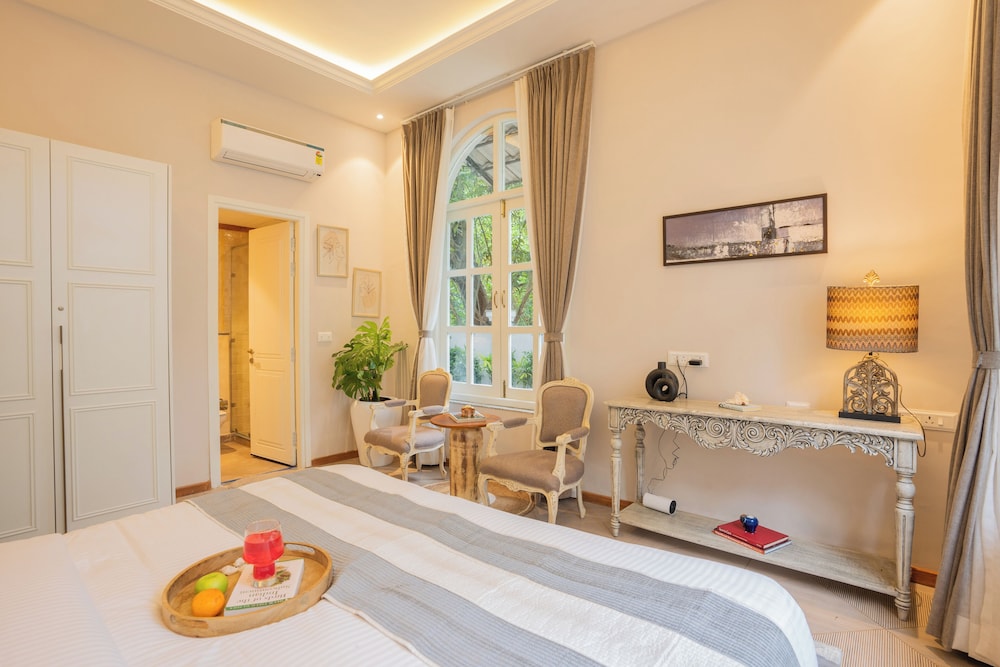 Esh Cottages Birch | Hillside 4-BHK Hideaway With Lush Garden, Common Pool, & Gaming Zone