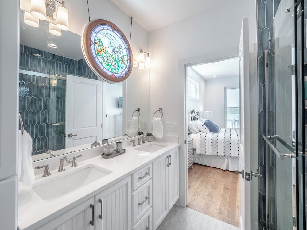 Channel 6 by Topsail Realty