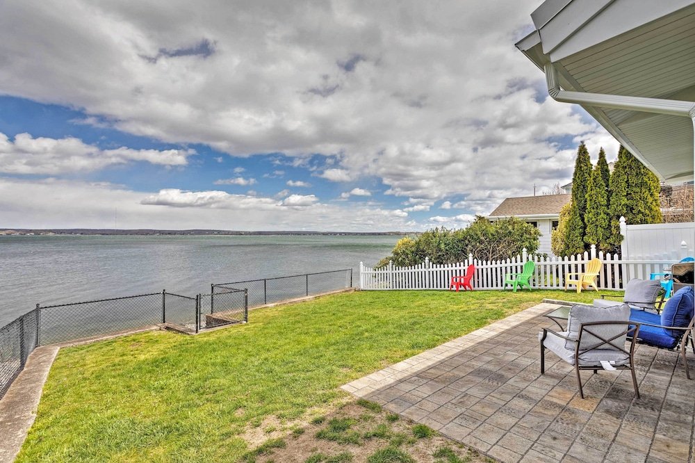 Waterfront Portsmouth Cottage: 8 Mi. From Newport!