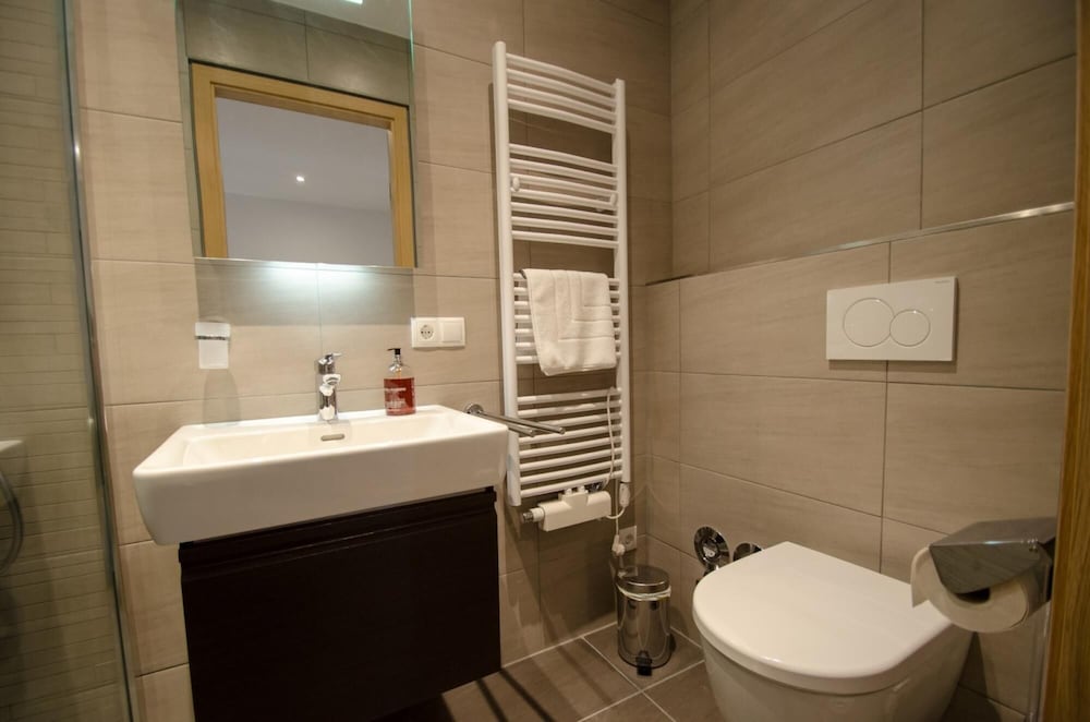 Superb Alpine Lodges Zell am See 6-8pax