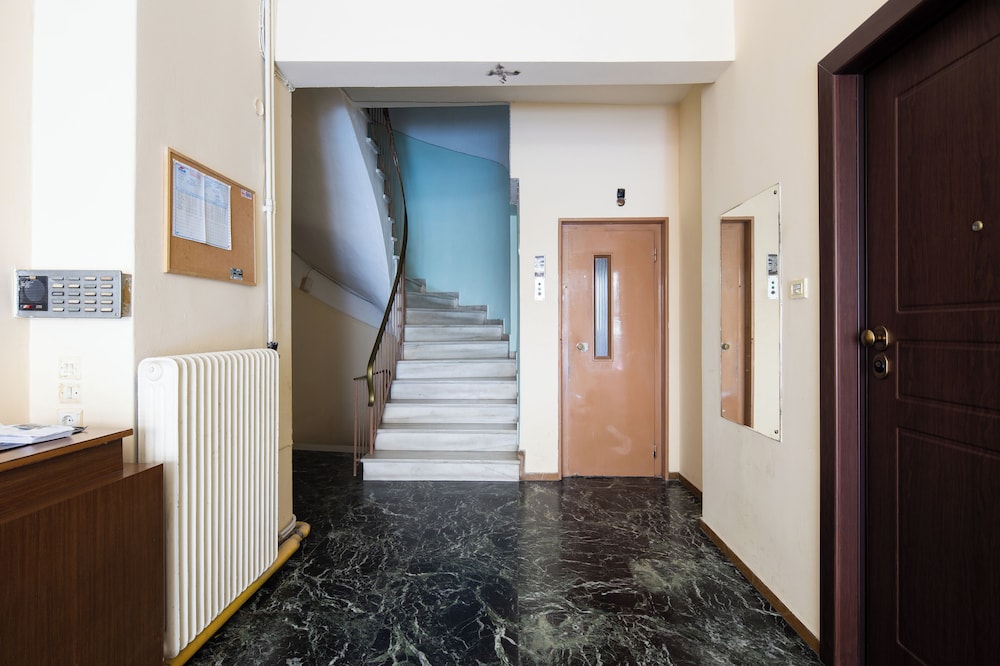 Mystique 2-Bedroom Apartment in Athens