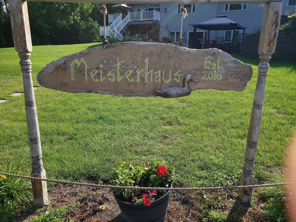 Meisterhaus Bed & Breakfast