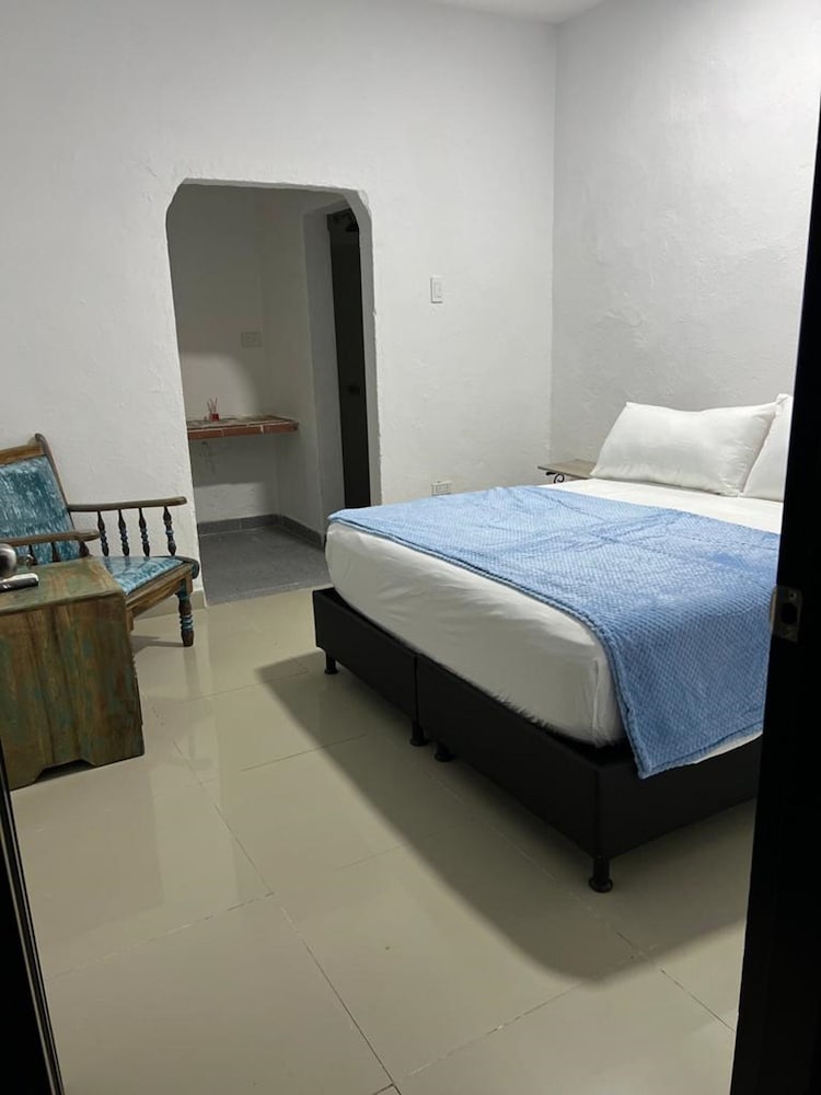 TR-A5D HABITACION DE HOSTAL CON WIFI