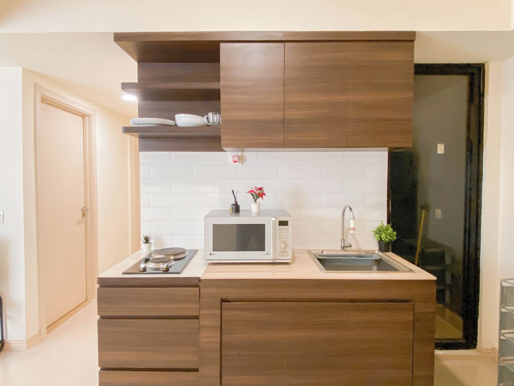 Basic 1Br With Extra Room At Meikarta Apartment