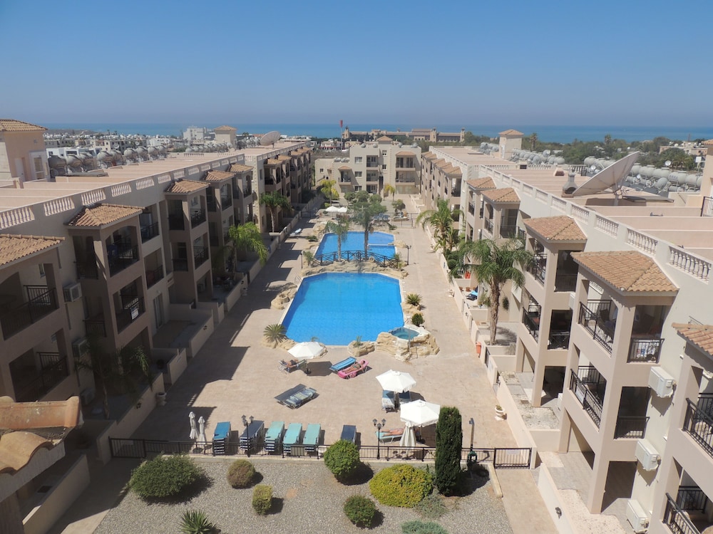 Royal Sea Crest