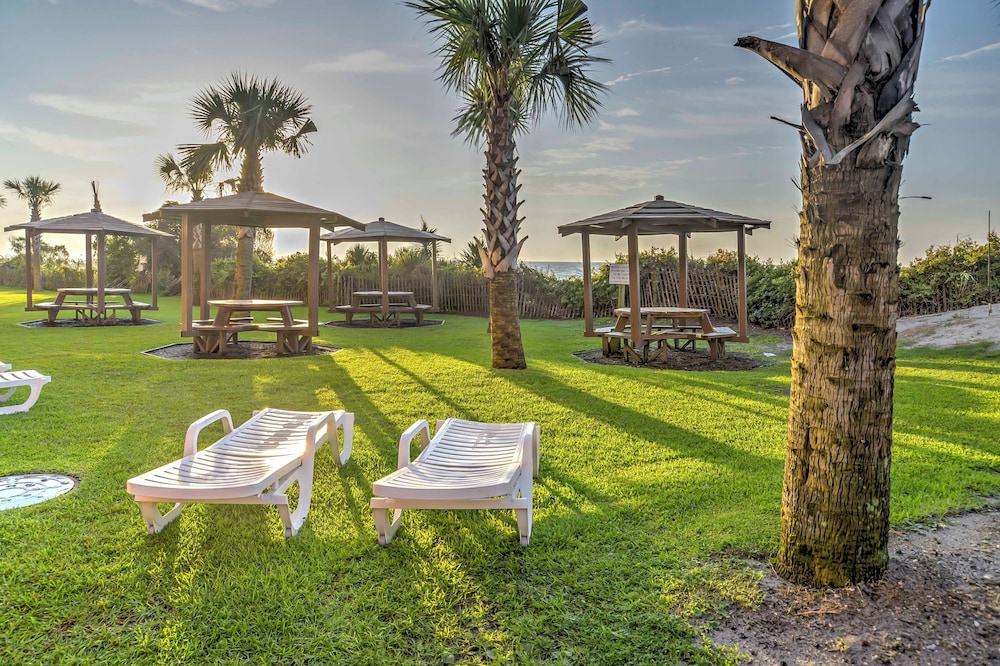 Balcony + Resort Perks: Myrtle Beach Escape