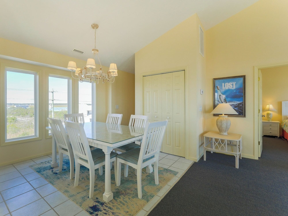 Twin Palms by Topsail Realty
