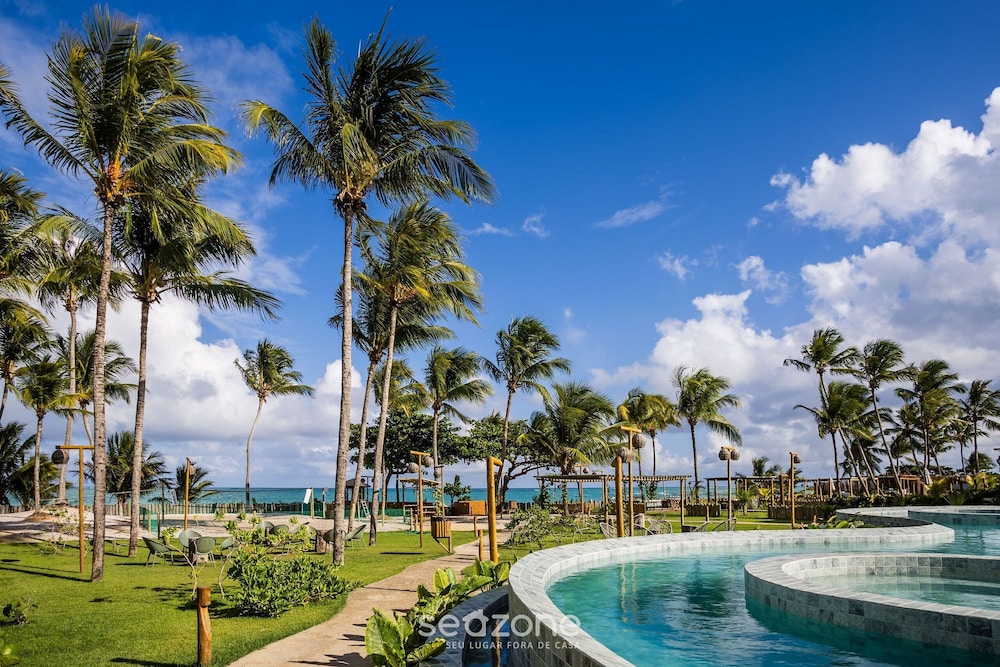 NLU - Full-featured Condominium at Marceneiro Beach