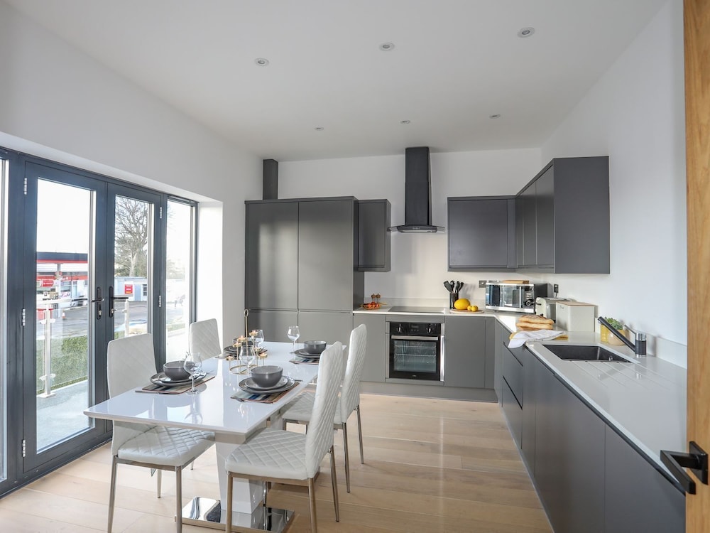 Bryn Min Manton Apartment