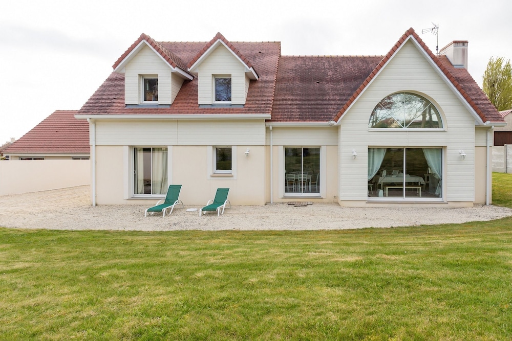 Villa Tracy