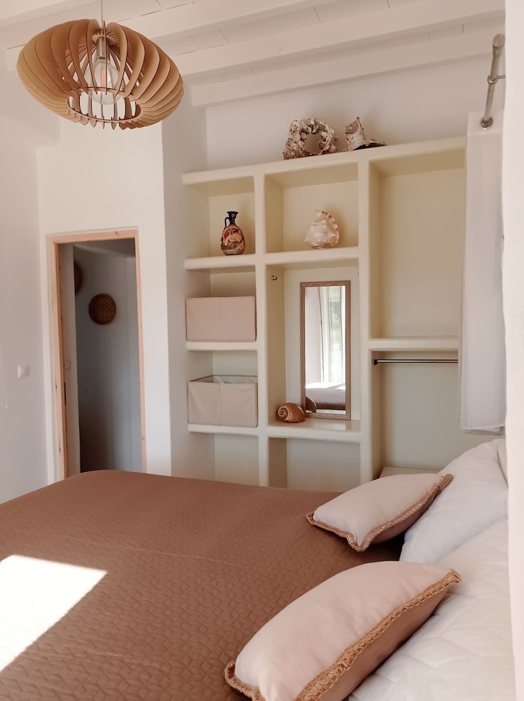 Evilia Mykonian Villa with Jaccuzi view 4